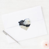 Ijsbeer en zwarte beer knuffelen hart sticker (Envelop)