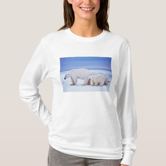 Ijsbeer met welpen t-shirt (Voorkant)