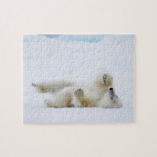 Ijsbeer rolt in de sneeuw, Noorwegen Legpuzzel