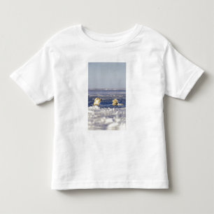 Ijsbeerwelpen spelen kinder shirts