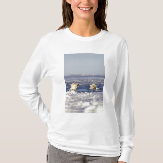 IJsbeerwelpen spelen T-shirt (Voorkant)
