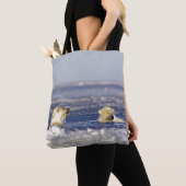 IJsbeerwelpen spelen Tote Bag (Dichtbij)