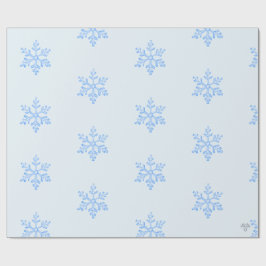 Ijsblauw Sneeuwvlokpatroon op Bleekblauwe Achtergr Cadeaupapier