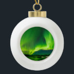 IJsland Noordelijke Lichten Keramische Bal Ornament<br><div class="desc">Mooie IJslandse noordelijke lichten.</div>