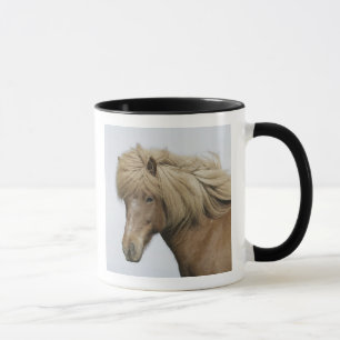 IJsland. Portret van een IJslands paard. Mok