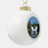 IJsland waterval - Keramische Bal Ornament (Links)