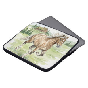 IJslandse paard Stjarna galopperend in weide Laptop Sleeve