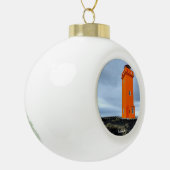IJslandse vuurtoren - keramische kerstversiering Keramische Bal Ornament (Links)