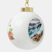 IJslandse waterval in de winter Keramische Bal Ornament (Links)