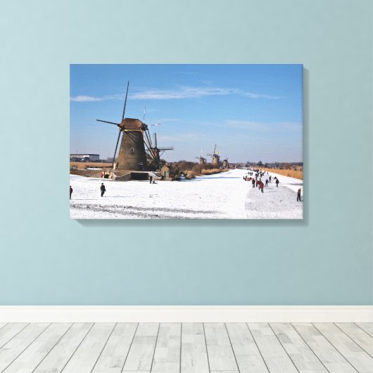 IJsschaatsen langs de windmolens in de winter Canvas Afdruk (Insitu (Houten vloer))