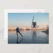 IJsschaatsen voorbij windmolen en riet briefkaart (Voorkant / Achterkant)