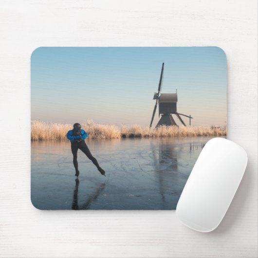 IJsschaatsen voorbij windmolen en rietmousepad Muismat (Met muis)