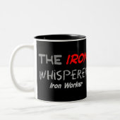 IJzerwerker Gifts for Men "The Iron Whisperer" Tweekleurige Koffiemok (Links)