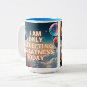 Ik accepteer alleen maar grootsheid vandaag tweekleurige koffiemok (Voorkant links)