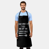 Ik BBQ Ik Weet Dingen Schort - Grappig Op Maat Gem (Gedragen)
