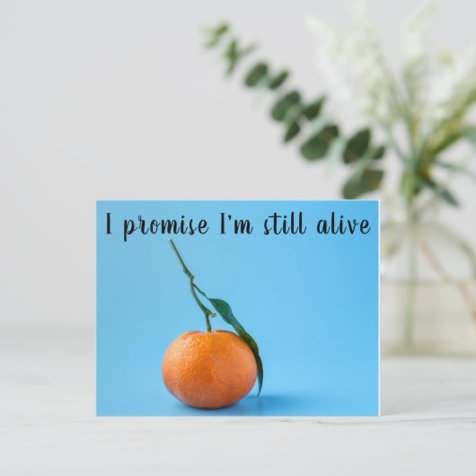 Ik beloof dat ik nog in leven ben briefkaart (Staand voorkant)