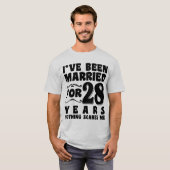 Ik ben 28 jaar getrouwd Jubileumhuwelijk T-shirt (Voorkant volledig)