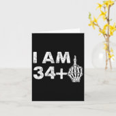 Ik ben 35 jaar oud grappig skelet middelste vinger kaart (Gele Bloem)