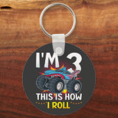 Ik ben 3 zo draai ik Monster Truck Button Sleutelhanger (Voorkant)