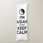 Ik ben Aziatisch dat ik geen kalm kan houden. Lichaamskussen (Achterkant (Verticaal))