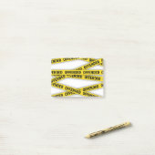 Ik ben beledigd politie tape niet kruisen post-it® notes (Op bureau)