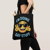 Ik ben bezig met Gay Stuff Meme Funny LGBTQ Pride Tote Bag (Dichtbij)