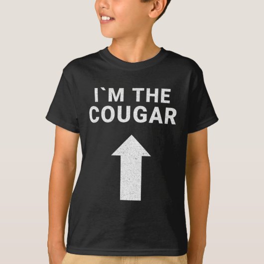 Ik ben bij de Cougar Humor Halloween Birthday Gift T-shirt (Voorkant)