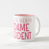 IK BEN BIJ HAAR... TWEEKLEURIGE KOFFIEMOK (Voorkant rechts)