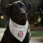 Ik ben Diabetic Pet Medical Alert Custom Name Grey Bandana<br><div class="desc">Deze zeer zichtbare grijze en zwarte bandana voor diabetische honden en huisdieren heeft een rand van schattige pootafdrukken en "medische waarschuwing" tekst. Extra tekst is aanpasbaar met de naam van uw huisdier en medische zorg en geeft u gemoedsrust in geval van nood. Brand, redding en eerste hulpverleners zullen weten wat...</div>