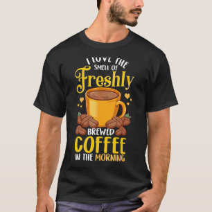 Ik ben dol op de frisse koffie in de M T-shirt