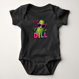 Ik ben een beetje een Big Dill Funny Pickle Quote Romper