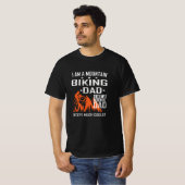 Ik ben een bergbeklimming van papa Gift Idee T-shirt (Voorkant volledig)
