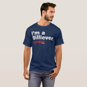 "Ik ben een Billiever" Navy Blue Tee Shirt (Voorkant volledig)
