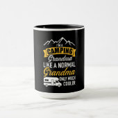 Ik ben een Camping Grandma Mok (Midden)