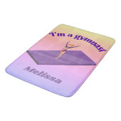 Ik ben een gymnast, meisje met leotard op Paarse G Badmat (Gekanteld)