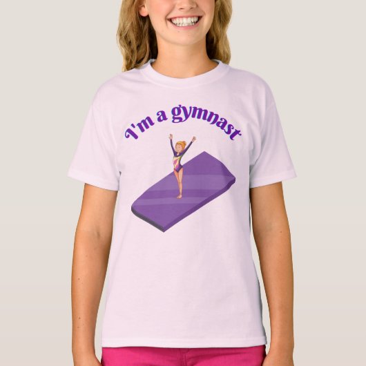 Ik ben een gymnast, meisje met leotard op Paarse G T-shirt (Voorkant)