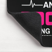 Ik ben een moeder en een dokter... niets maakt me muismat (Hoek)