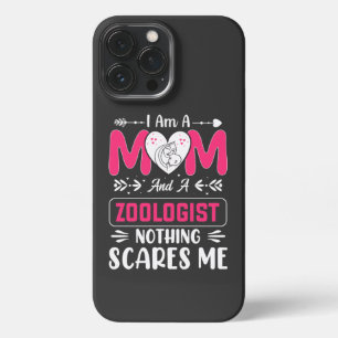 Ik ben een moeder en een ziooloog. Niets maakt me  iPhone 13 Pro Max Hoesje