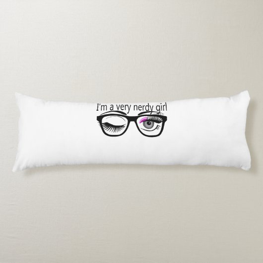 Ik ben een nerdy meisje met roze oogschaduw lichaamskussen (Voorkant)