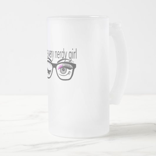 Ik ben een nerdy meisje met roze oogschaduw matglas bierpul (Voorkant rechts)