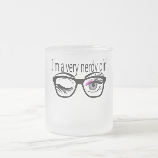 Ik ben een nerdy meisje met roze oogschaduw matglas koffiemok (Center)