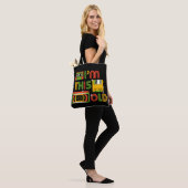 Ik ben een oude reto-tech tote bag (Op model)