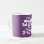 IK BEN EEN PROUD DRUMMER'S MOM KOFFIEMOK (Voorkant links)