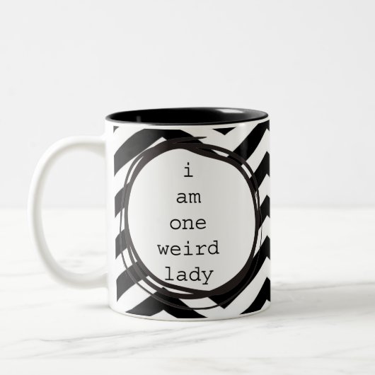 Ik ben een rare dame. tweekleurige koffiemok (Links)