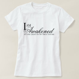 Ik ben een T-shirt met bevestiging metta-gebed