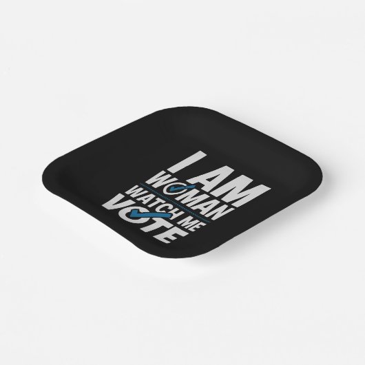 Ik ben een vrouw die kijkt hoe ik  stem papieren bordje (Gebogen)