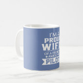 IK BEN EEN VROUW VAN EEN VROUW. KOFFIEMOK (Voorkant links)