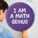 Ik ben een Wiskunde Genius Wiskundige student Natu Ronde Button 3,2 Cm<br><div class="desc">Alleen om gedragen te worden door degenen die wiskunde begrijpen. Als je je Pi niet kent van je Omega,  je Pythagoras van je Algebra,  dan is dit niet voor jou. Geweldig als leraar beloning.</div>