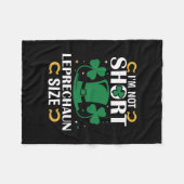 Ik ben geen korte Leprechaun. Fleece Deken (Voorkant (Horizontaal))