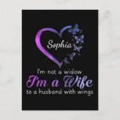 Ik ben geen weduwe... ik ben vrouw van een man met briefkaart (Voorkant)
